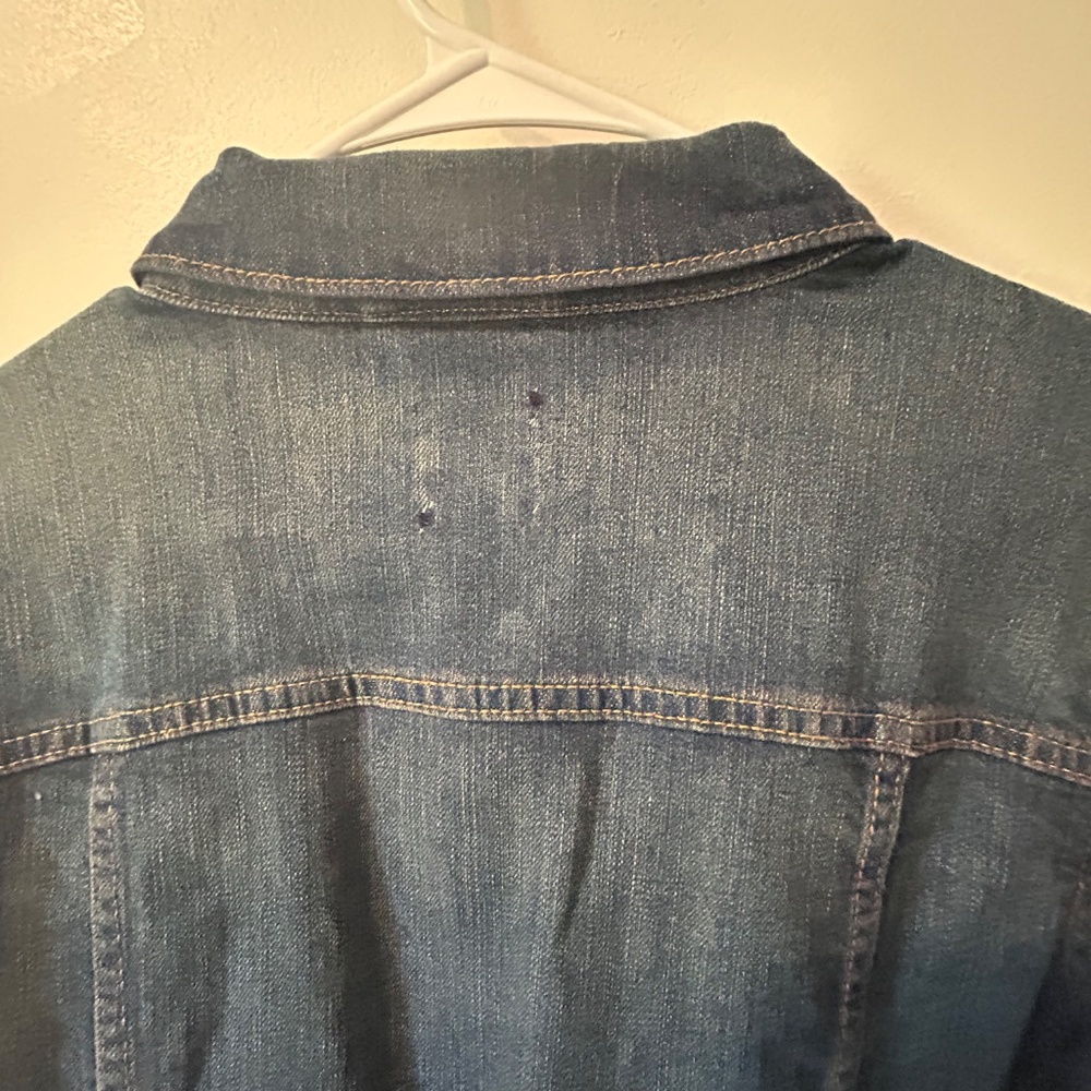 Gap Jean Jacket Medium - image 4